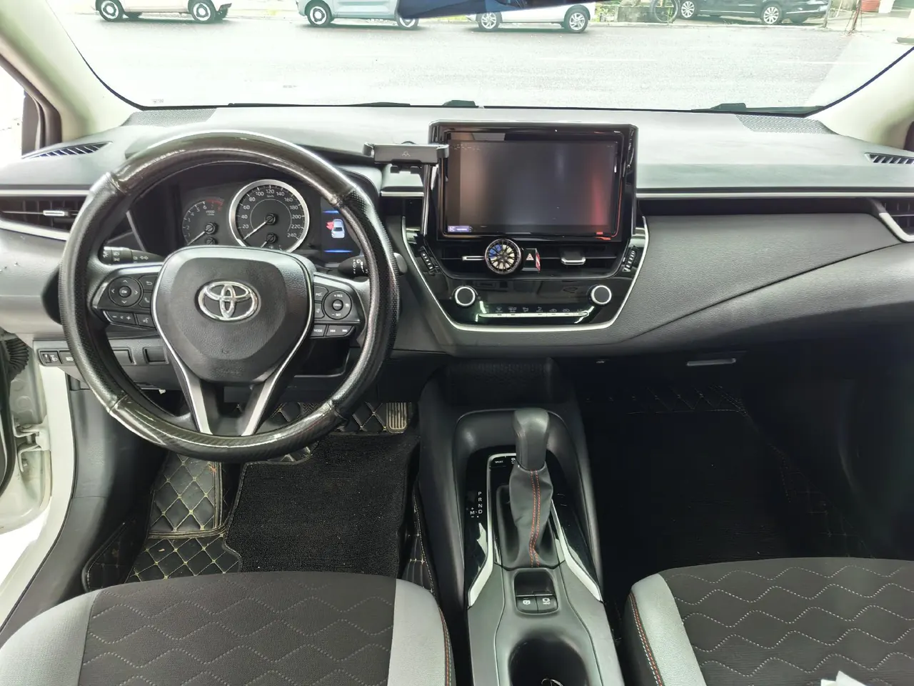 Toyota 2021 Corolla 1.2T Stepless Deluxe Edition Automatic Gear 6