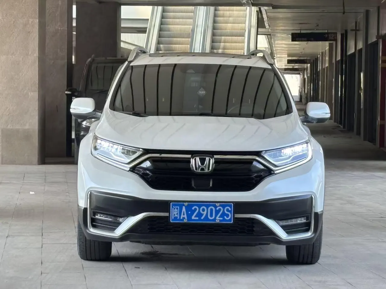 Honda 2021 CR-V 1.5T Stepless 240TURBO Two-Drive Fashion Edition Automatic Gear 4