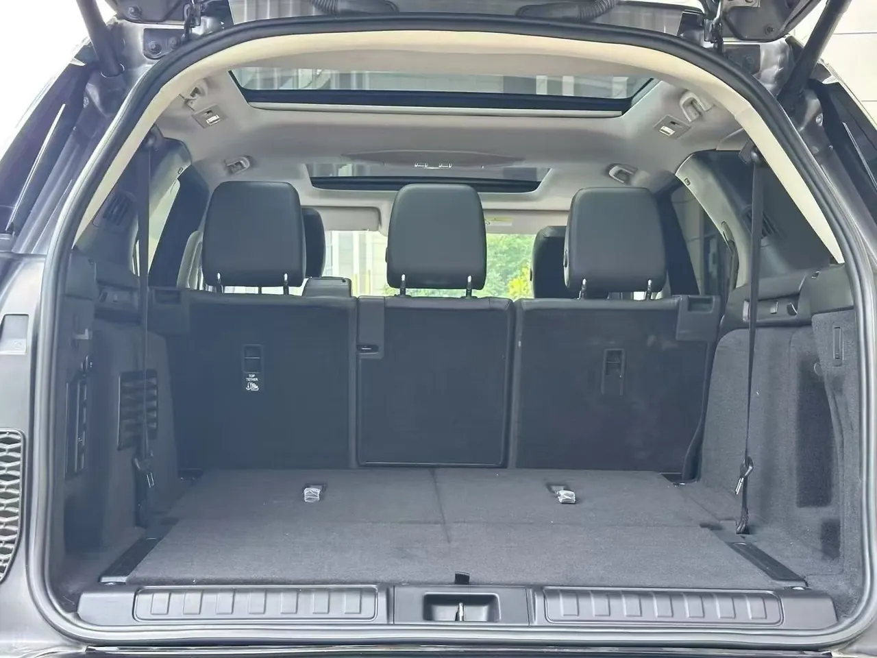Land Rover found (imported) 2021 found 5 48V 3.0T 360PS R-Dynamic S automatic gear 3