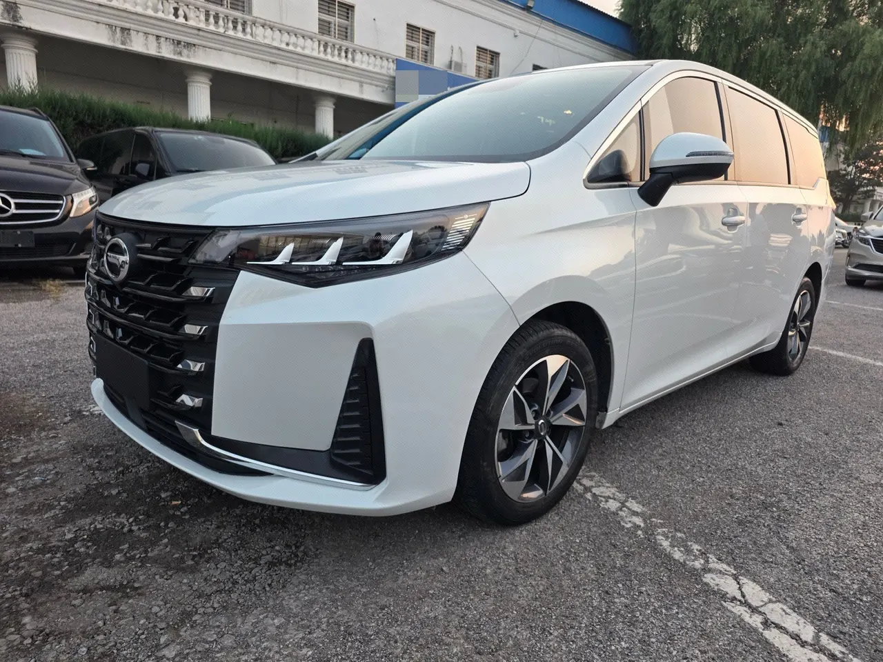 Открыть галерею: Chuanqi 2021 M6 1.5T 270T Deluxe Edition 7-seat Automatic Gear