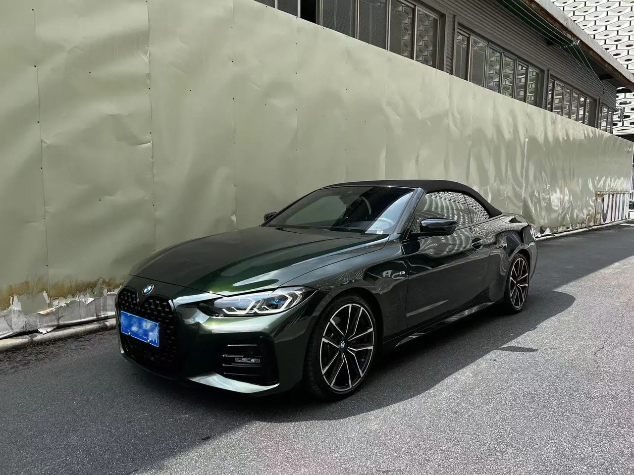 Открыть галерею: BMW 4 Series (Imported) 2021 430i Convertible Coupe 2.0T M Sports Obsidian Night Edition Automatic Gear