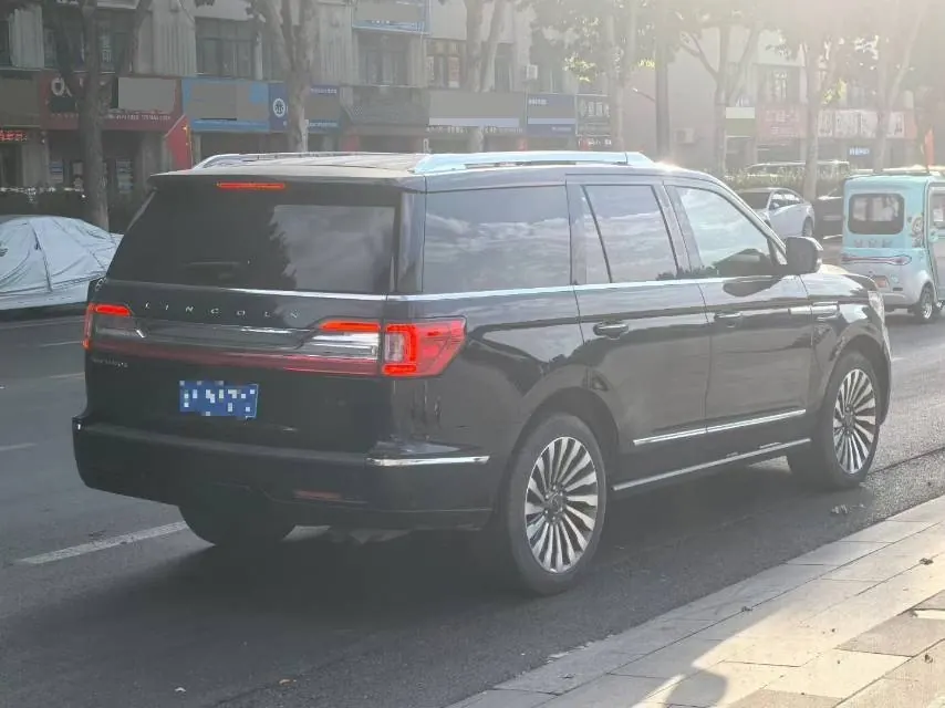 Lincoln Navigator (Imported) 2020 Navigator 3.5T MONO Limited Edition MONO BLACK Automatic Gear 6
