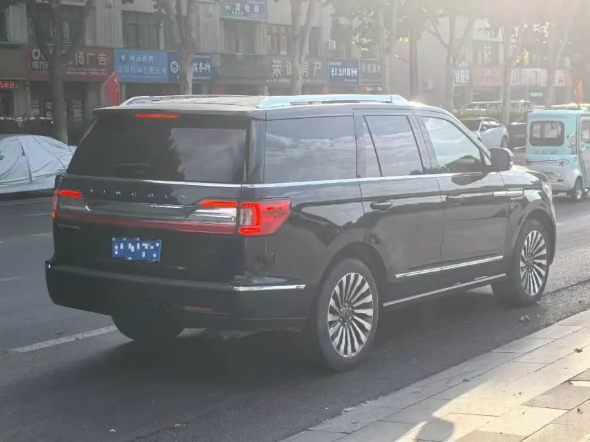 Lincoln Navigator (Imported) 2020 Navigator 3.5T MONO Limited Edition MONO BLACK Automatic Gear 7