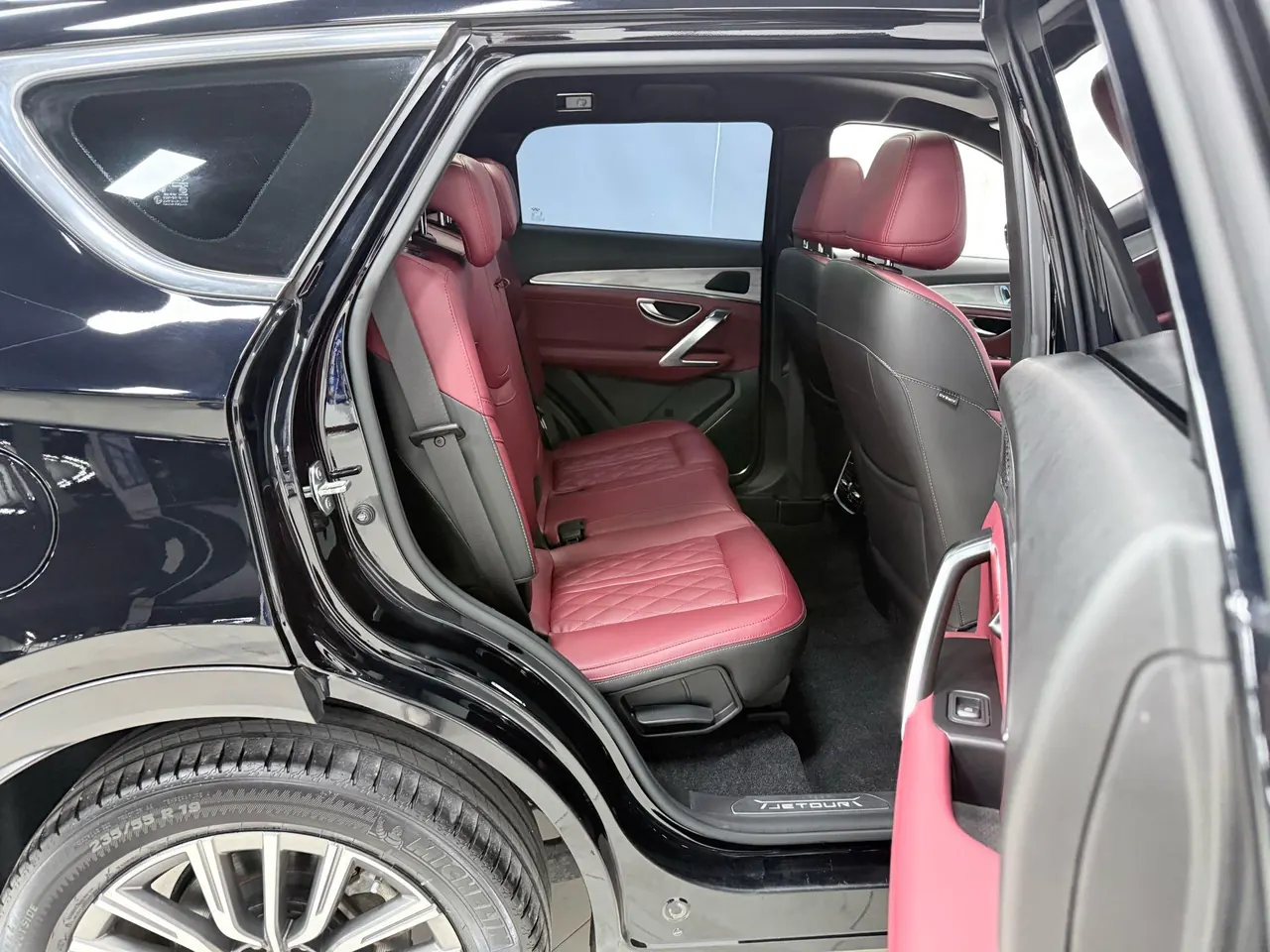 Jetour 2023 X70 PLUS 1.5T Brave PLUS7 Automatic Gear 10
