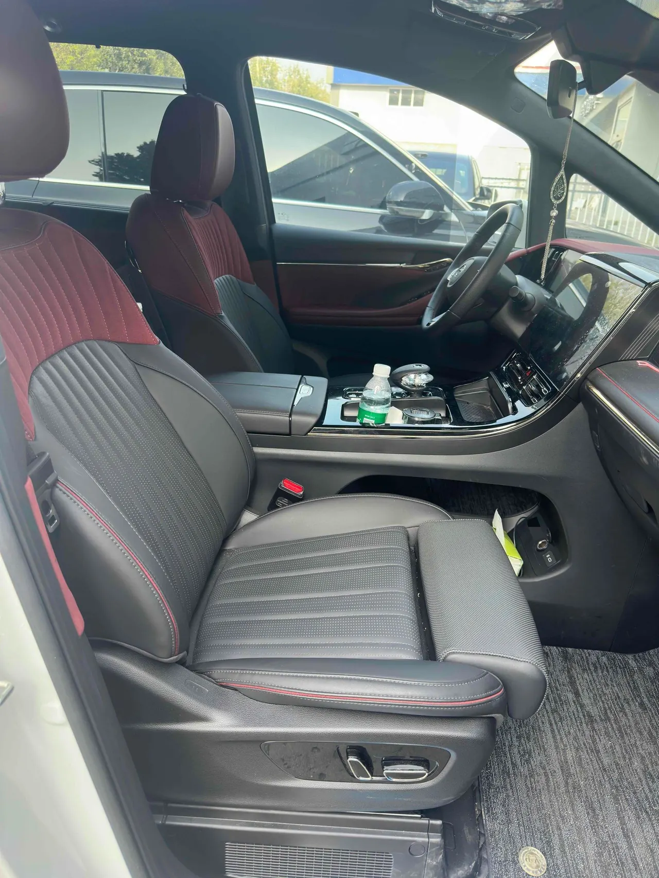 Trumpchi 2025 M8 Dual-Motor 2.0T Grandmaster Series Super Hybrid Automatic Transmission 10
