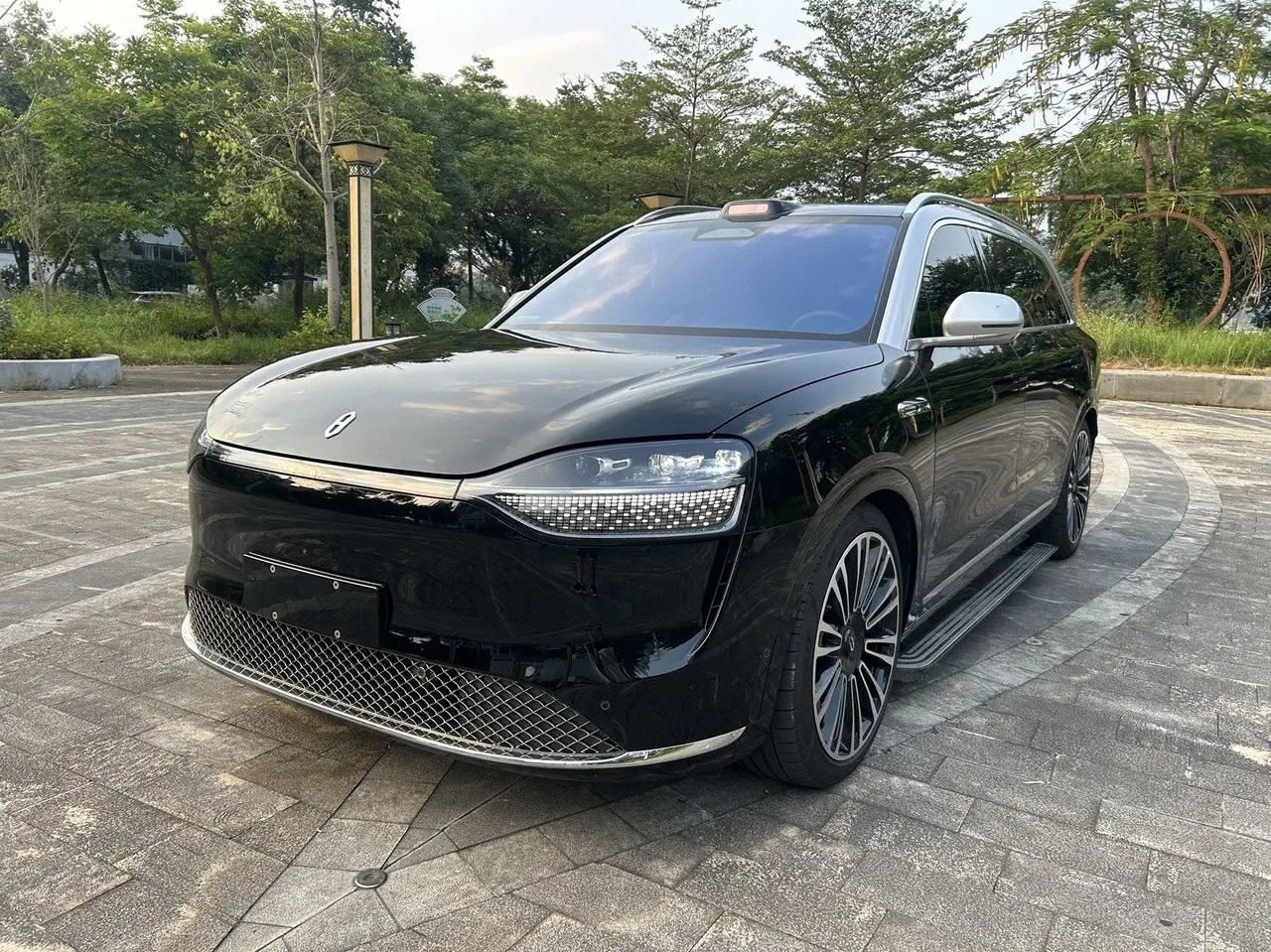 打开图片灯箱:AITO 2025 AITO M9 EV Pure Electric Ultra Edition 100kWh 5-seat Edition (896-line laser Radar) Automatic Gear