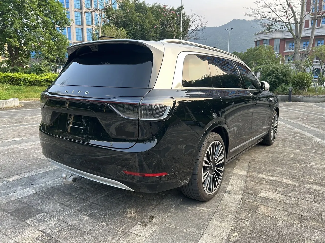 AITO 2025 AITO M9 EV Pure Electric Ultra Edition 100kWh 5-seat Edition (896-line laser Radar) Automatic Gear 5