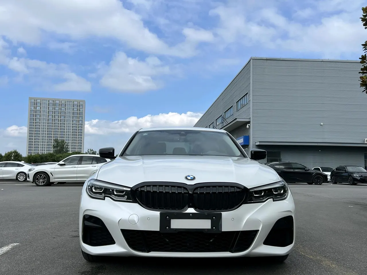BMW 3 Series 2020 325Li 2.0T M Sports Obsidian Night Kit (Changed) Automatic Gear 2