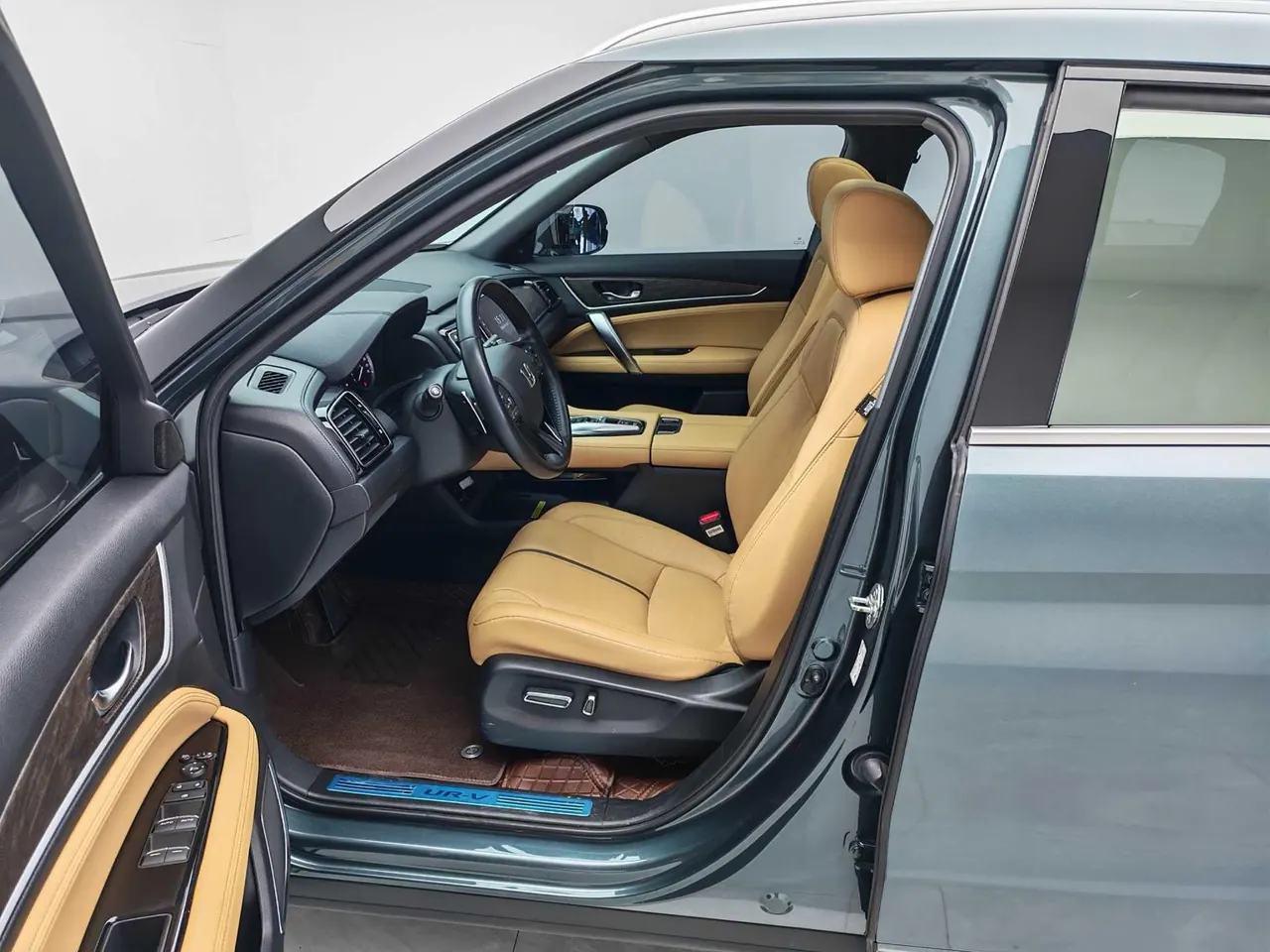 Honda 2020 UR-V 2.0T 370TURBO two-drive elegant version of automatic gear 11