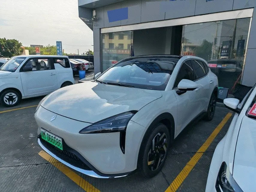 BaoJun 2026 Yunhai 600km Pure Electric Standard Edition Automatic Gear - View 1