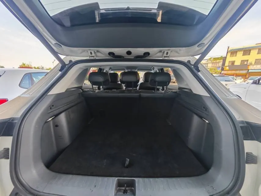 BaoJun 2026 Yunhai 600km Pure Electric Standard Edition Automatic Gear 5