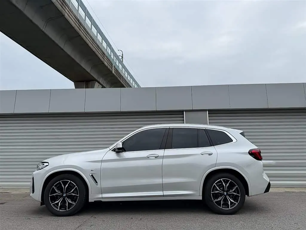 BMW 2023 X3 xDrive25i 2.0T M sports suit automatic gear 2