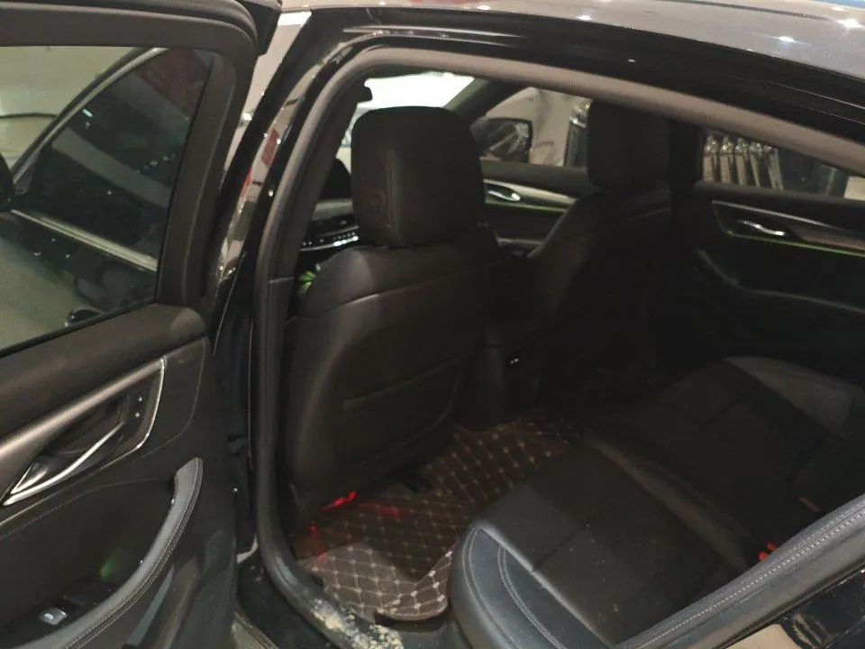 Cadillac 2025 CT5 2.0T 28T City Sports Edition Automatic Gear 3