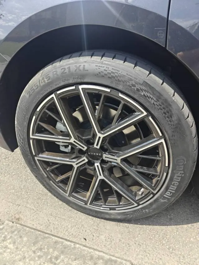 Zeekr 2026 Zeekr 001 95-degree Four-wheel Drive Max Edition Automatic Gear 12
