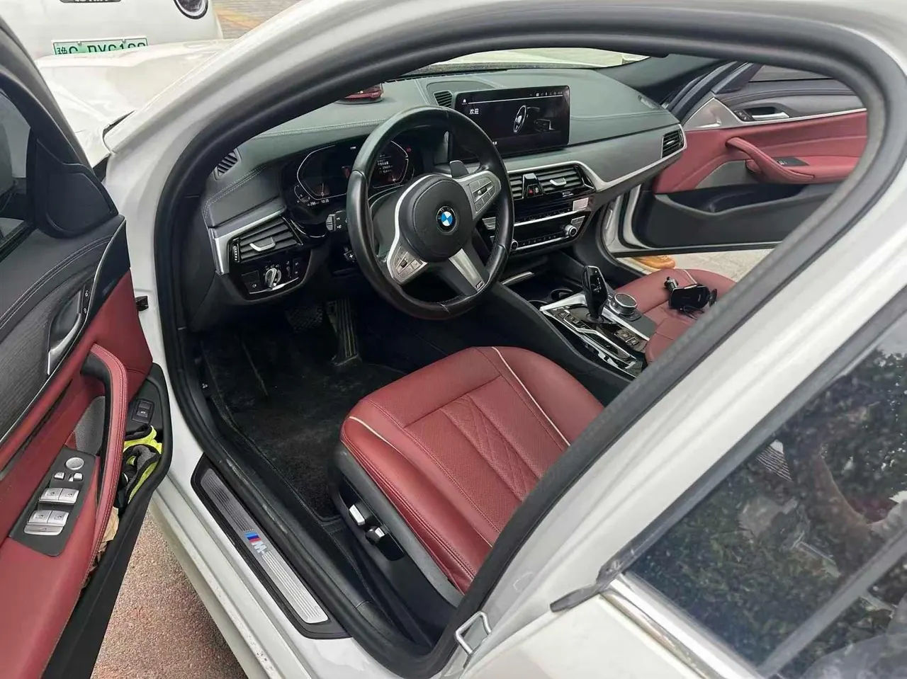 BMW 5 Series 2023 530Li 2.0T Leading M Sports Suit Automatic Gear 2