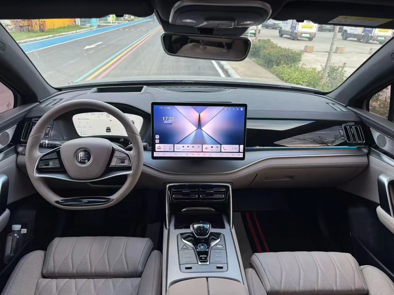 BYD Tang New Energy 2025 Tang DM-i 1.5T Stepless 115KM Cloud Cane Flagship Automatic Gear 2