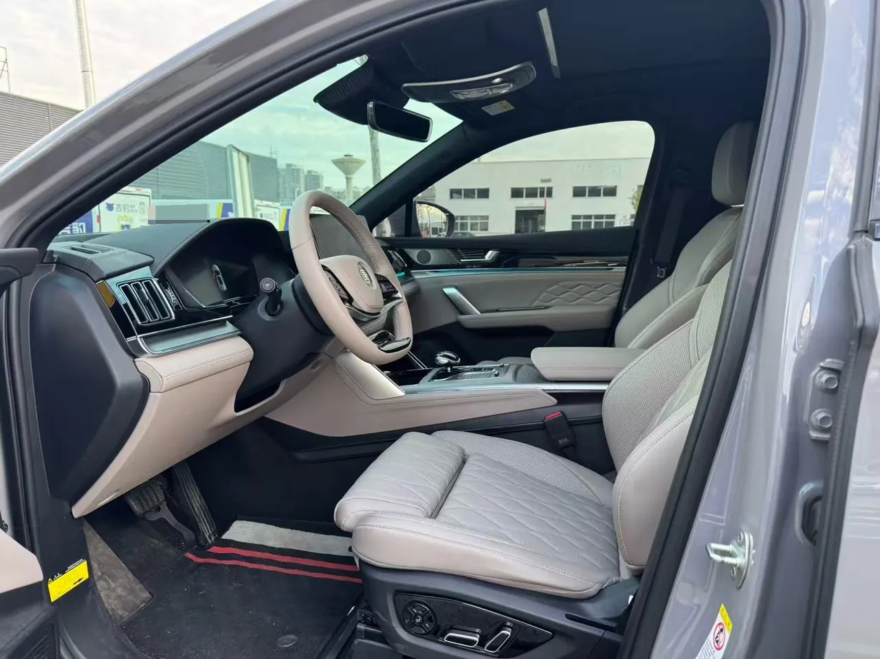 BYD Tang New Energy 2025 Tang DM-i 1.5T Stepless 115KM Cloud Cane Flagship Automatic Gear 3