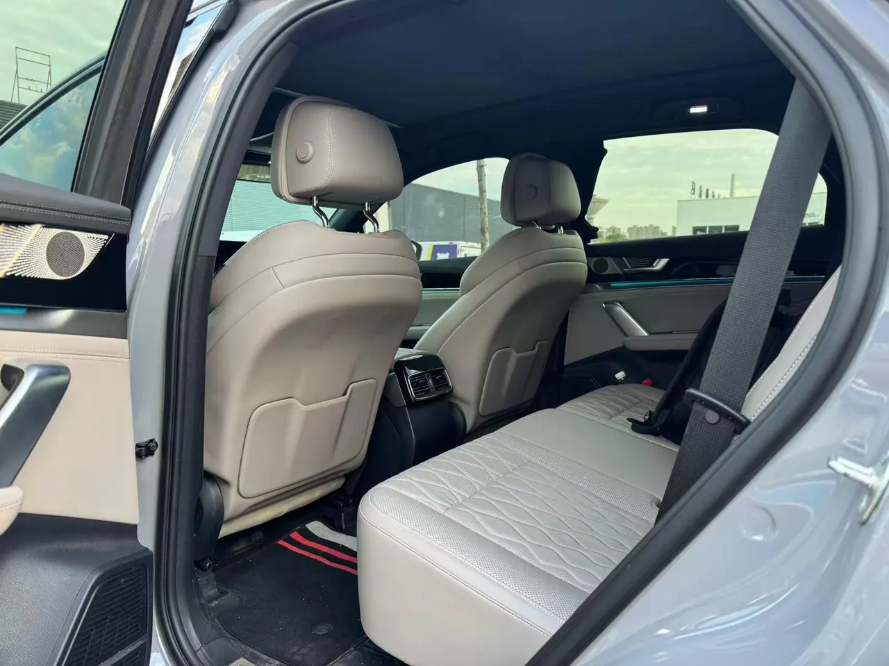 BYD Tang New Energy 2025 Tang DM-i 1.5T Stepless 115KM Cloud Cane Flagship Automatic Gear 4