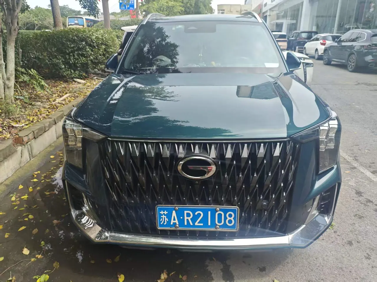 Chuanqi 2022 GS8 Hybrid 2.0TM Stepless Four-wheel Drive Premium Edition Seven-seat Automatic Gear 2