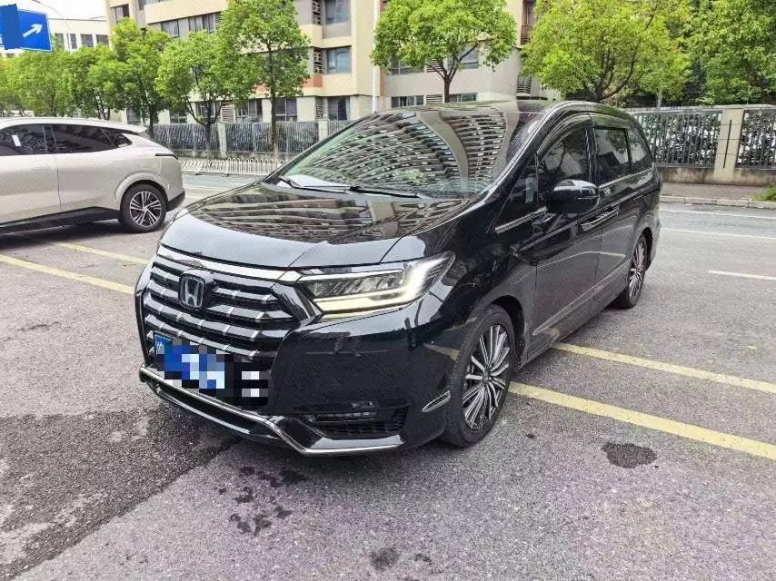Открыть галерею: Honda 2022 Ailishen Hybrid 2.0 Stepless Deluxe First Edition Automatic Gear
