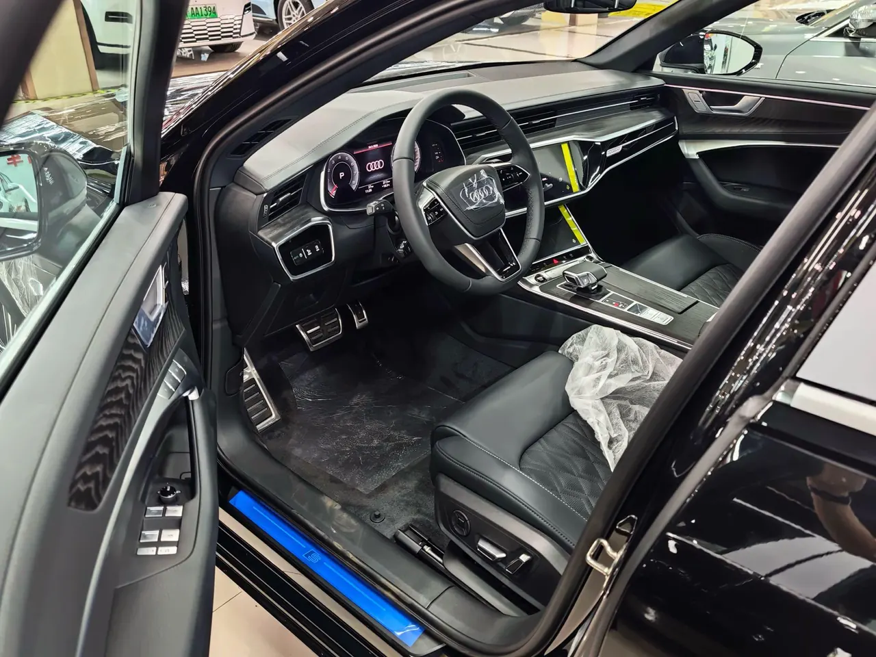 Audi 2026 A6L 2.0TFSI 45TFSI Quattro Selected Dynamic Automatic 2