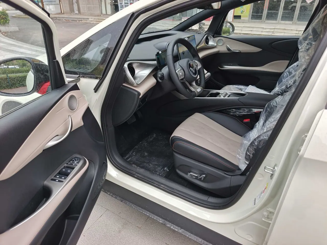 BYD 2025 Dolphins 420km Free Edition Automatic 5