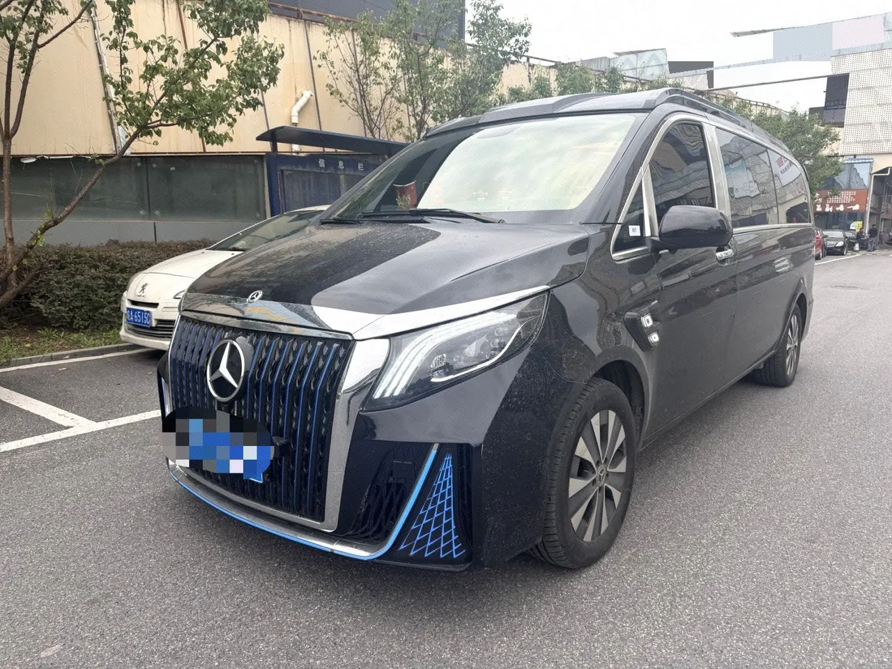 Open image lightbox: Mercedes Benz 2023 Vito 2.0T Elite Edition 7-seat Automatic Gear
