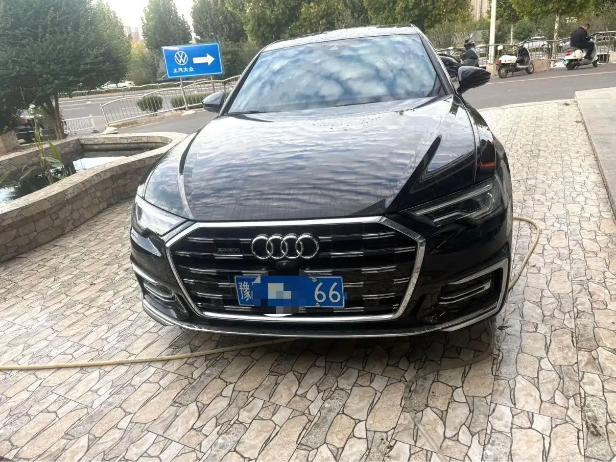 Audi 2025 A6L 2.0TFSI 45TFSI Quattro Selected Dynamic (Modified) Automatic Gear 2