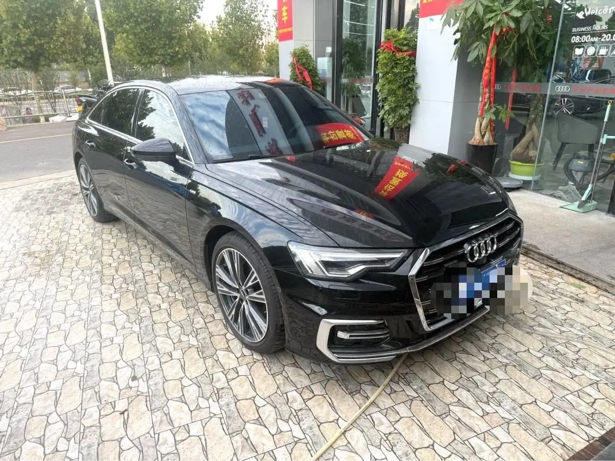 Audi 2025 A6L 2.0TFSI 45TFSI Quattro Selected Dynamic (Modified) Automatic Gear 3