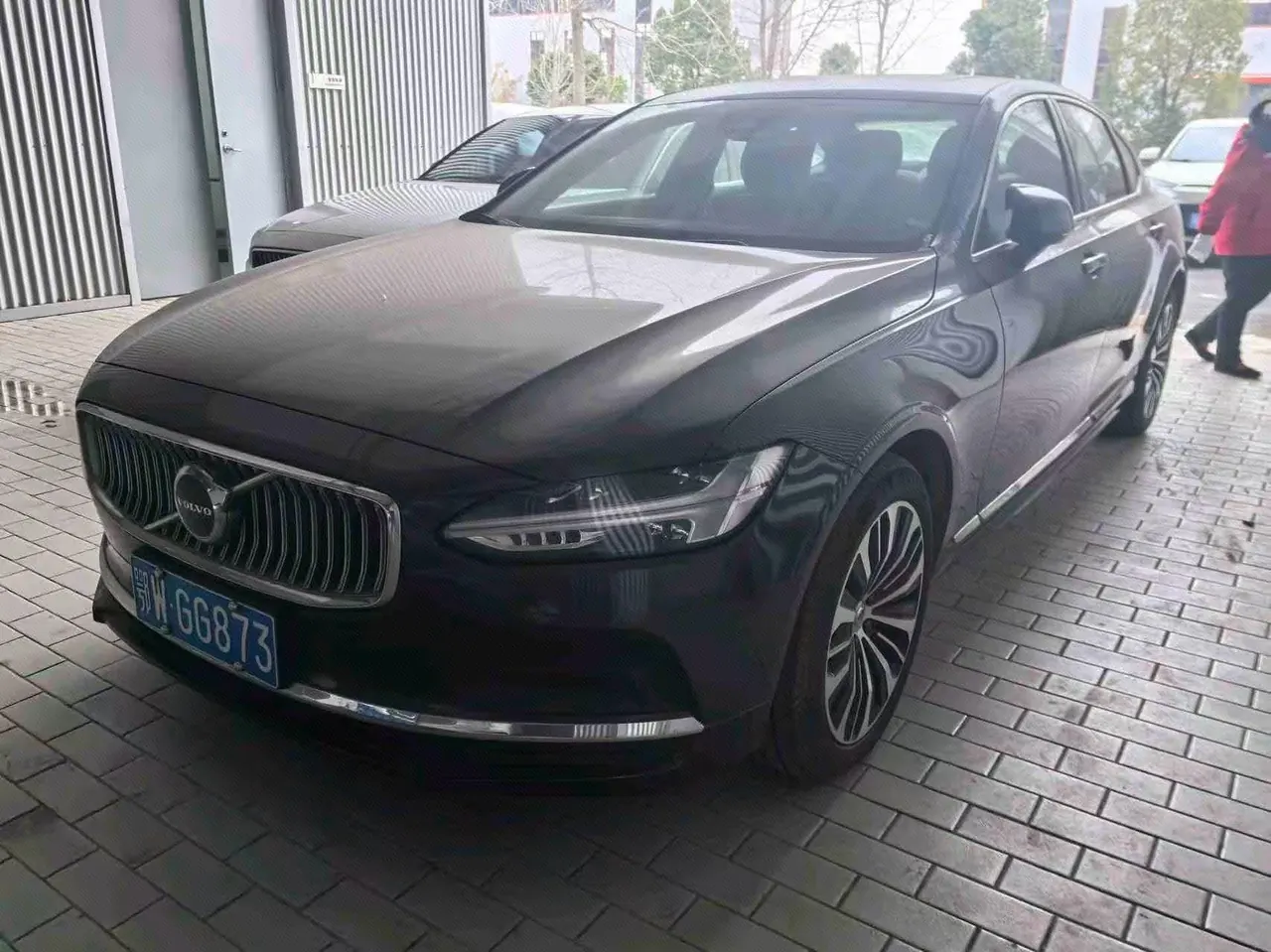 Open image lightbox: Volvo 2025 S90 48V 2.0T B5 Zhiyi Deluxe Edition Automatic Gear
