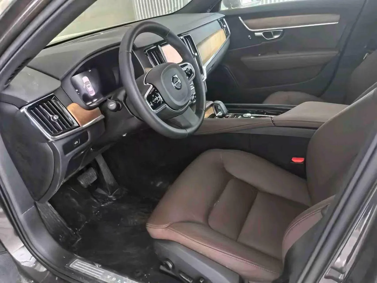 Volvo 2025 S90 48V 2.0T B5 Zhiyi Deluxe Edition Automatic Gear 4
