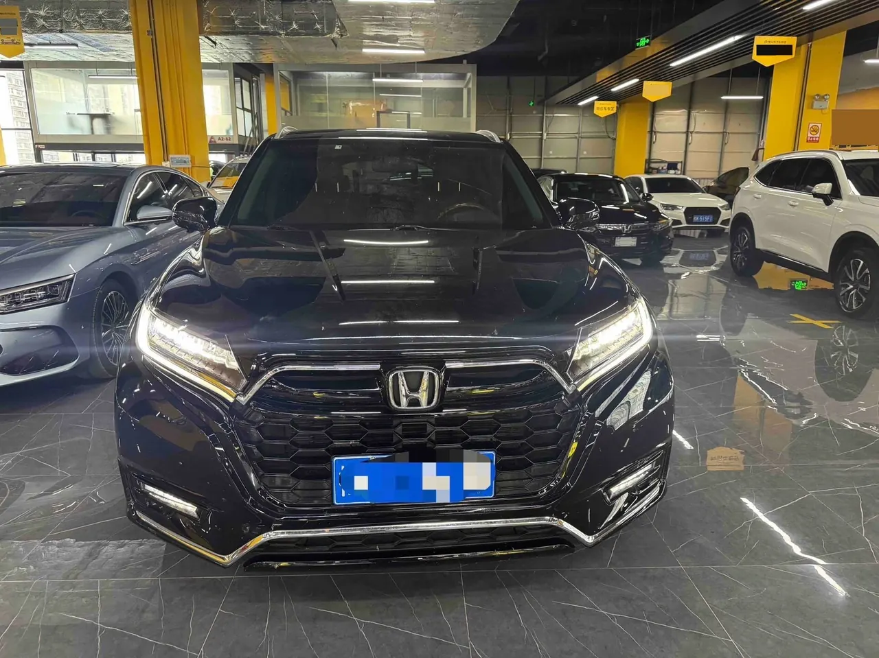 Honda 2020 UR-V 2.0T 370TURBO two-drive elegant version of automatic gear 2