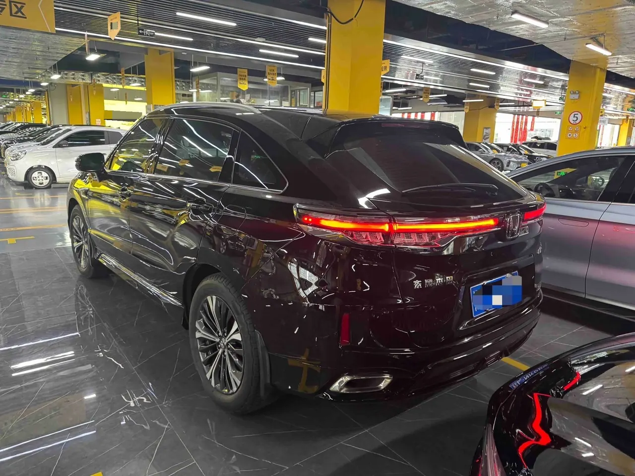 Honda 2020 UR-V 2.0T 370TURBO two-drive elegant version of automatic gear 3