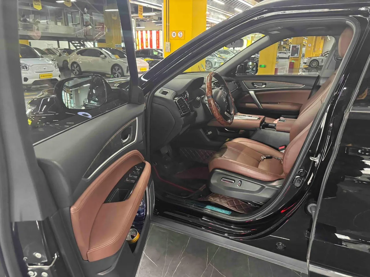 Honda 2020 UR-V 2.0T 370TURBO two-drive elegant version of automatic gear 5