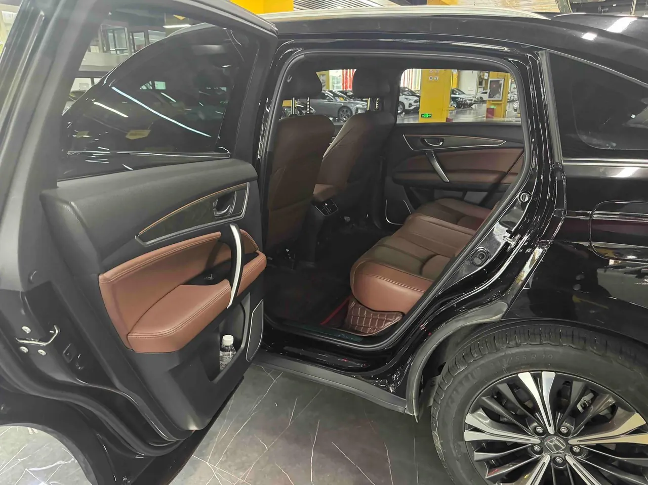 Honda 2020 UR-V 2.0T 370TURBO two-drive elegant version of automatic gear 6