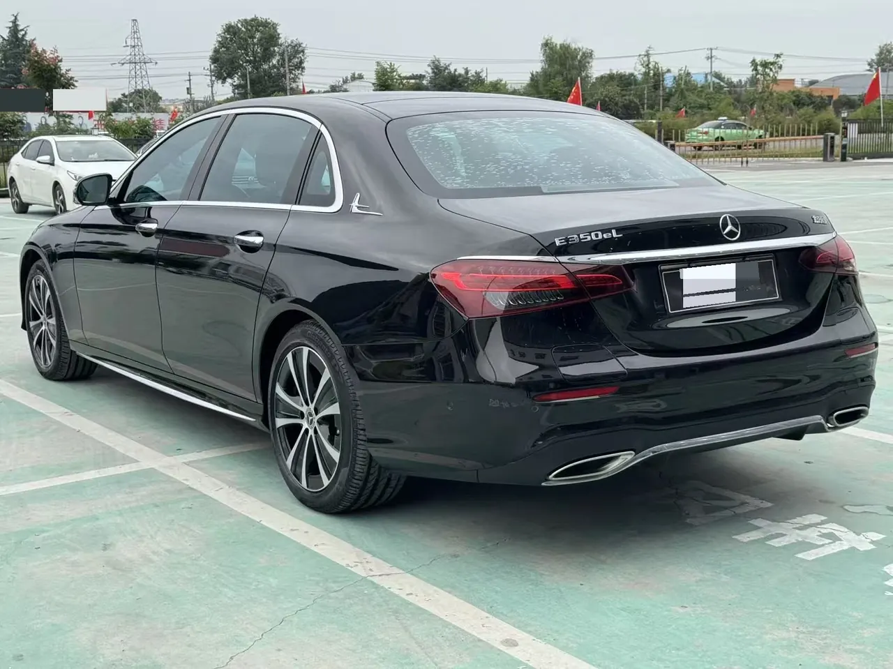 Mercedes Benz E-Class New Energy 2022 E 350 e L 2.0T Sports (Change 2) Automatic Gear 8