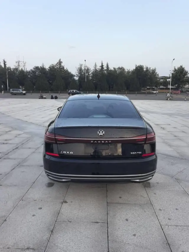 Volkswagen 2022 Passat 2.0TSI 330TSI Star Elite Edition Automatic Gear 4