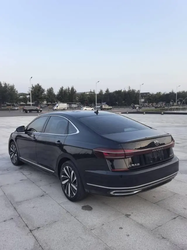 Volkswagen 2022 Passat 2.0TSI 330TSI Star Elite Edition Automatic Gear 5