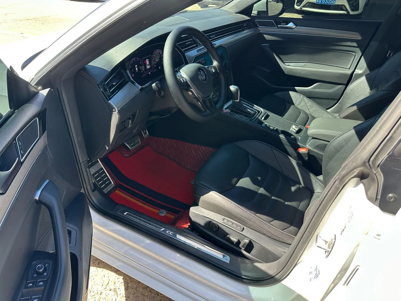 Volkswagen 2020 CC 2.0TSI 330TSI beauty version of automatic gear 3