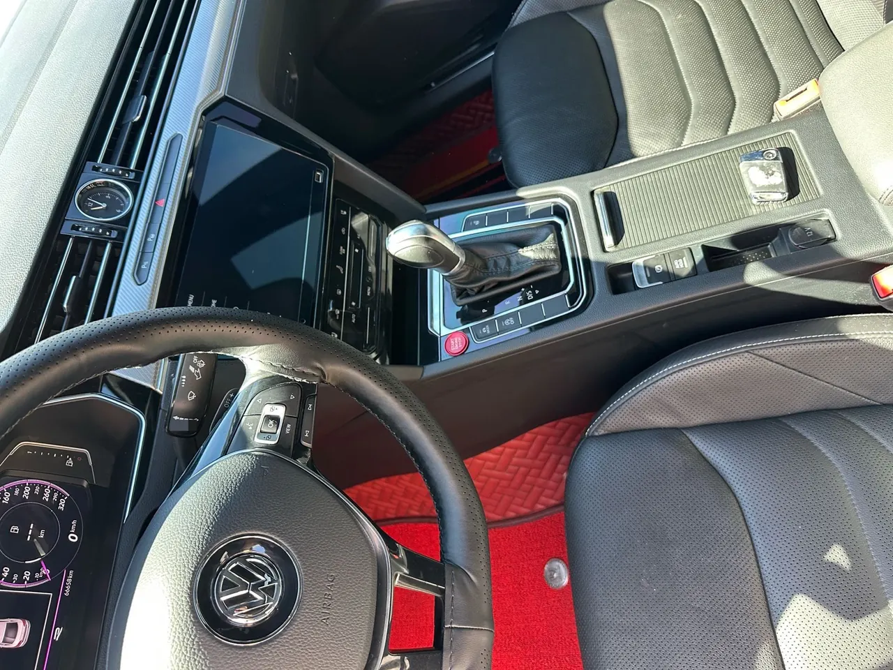 Volkswagen 2020 CC 2.0TSI 330TSI beauty version of automatic gear 6