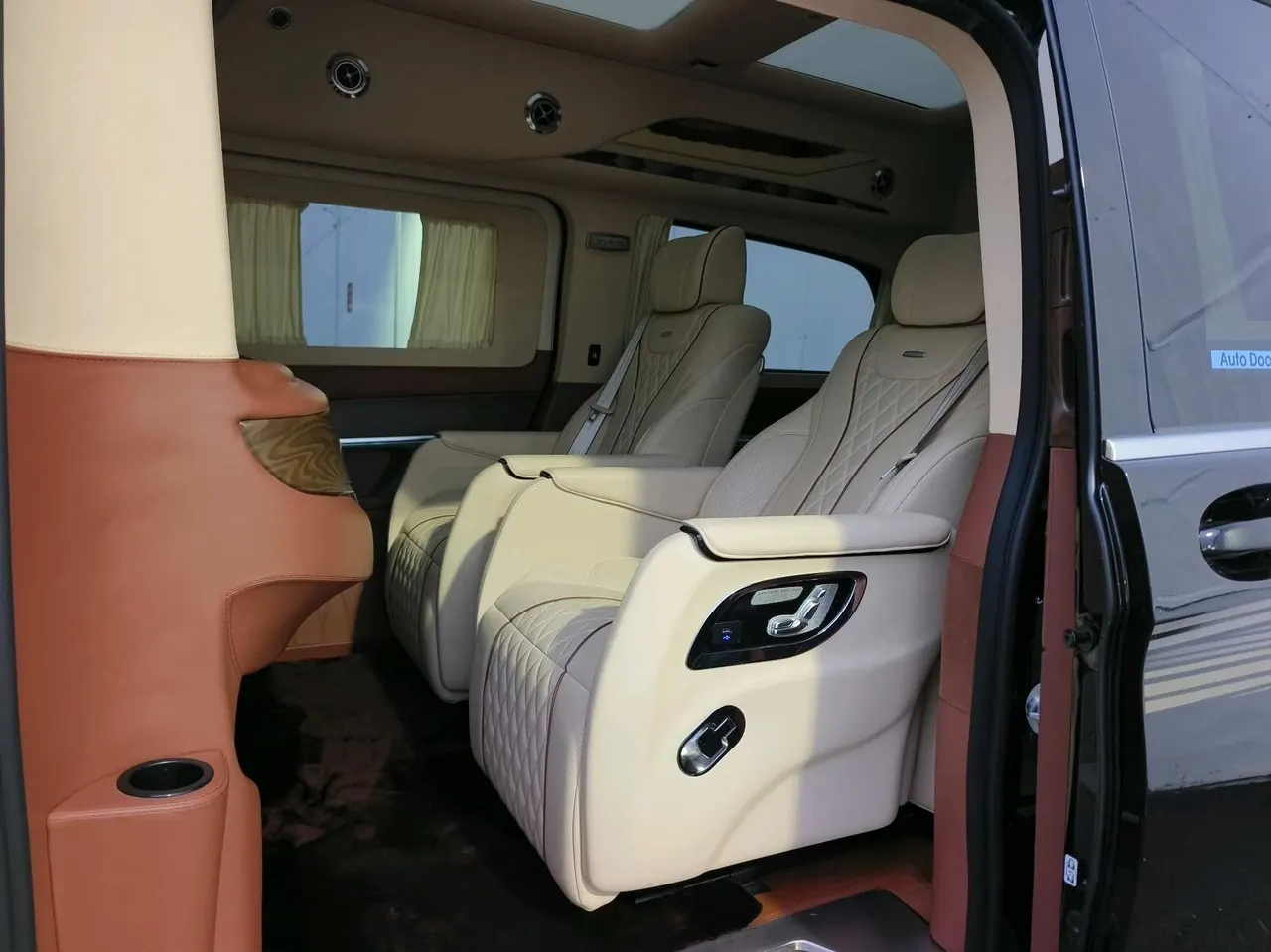 Mercedes Benz V 2020V 260 L 2.0T Deluxe Edition Automatic Gear 13