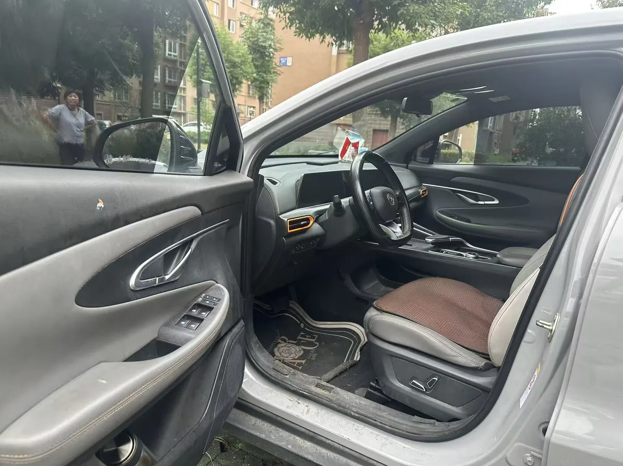 ChangAn 2022 UNI-T 1.5T exclusive automatic gear 8