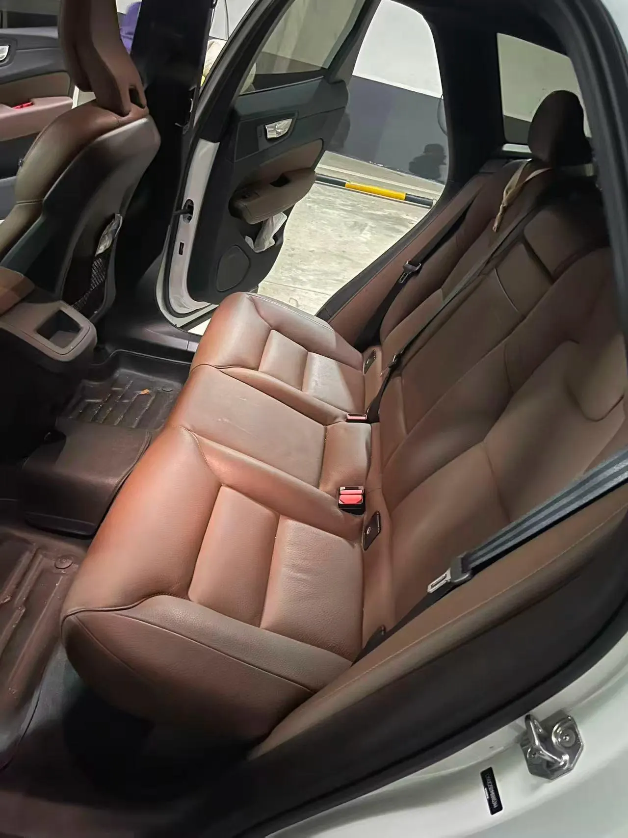 Volvo 2021 XC60 2.0T T5 4-wheel drive Zhiyuan Deluxe Edition Automatic Gear 4