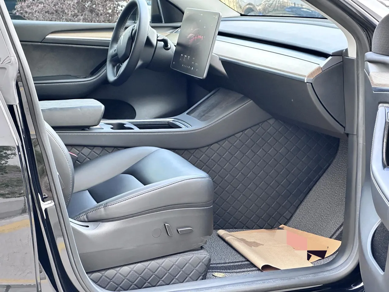 Tesla 2022 Model Y rear-wheel drive version (facelift) automatic gear 5