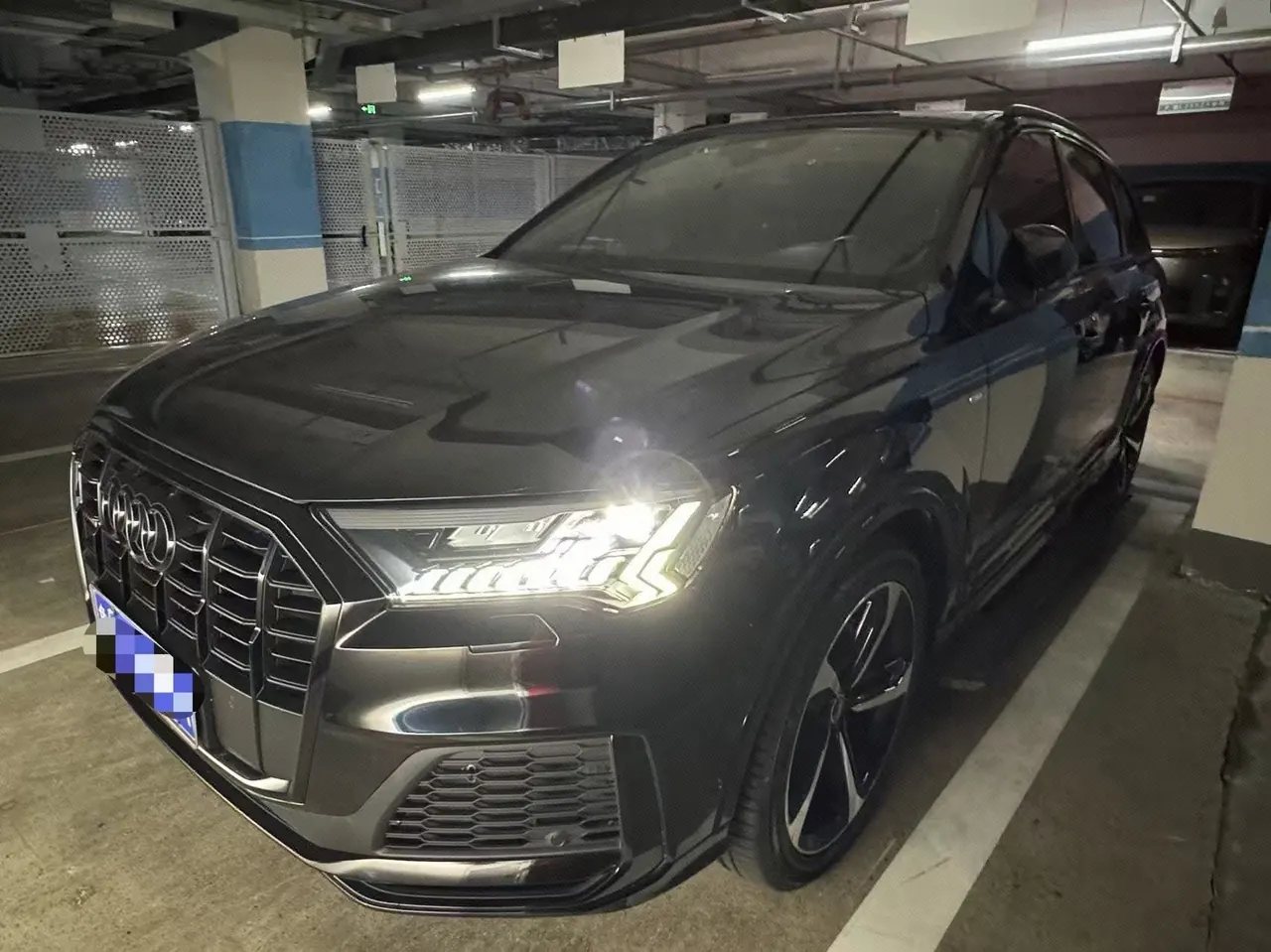 Audi Q7 (Imported) 2022 Q7 48V 3.0TFSI 55TFSI Quattro S line Ice and Snow Sports Edition Automatic Gear - View 1