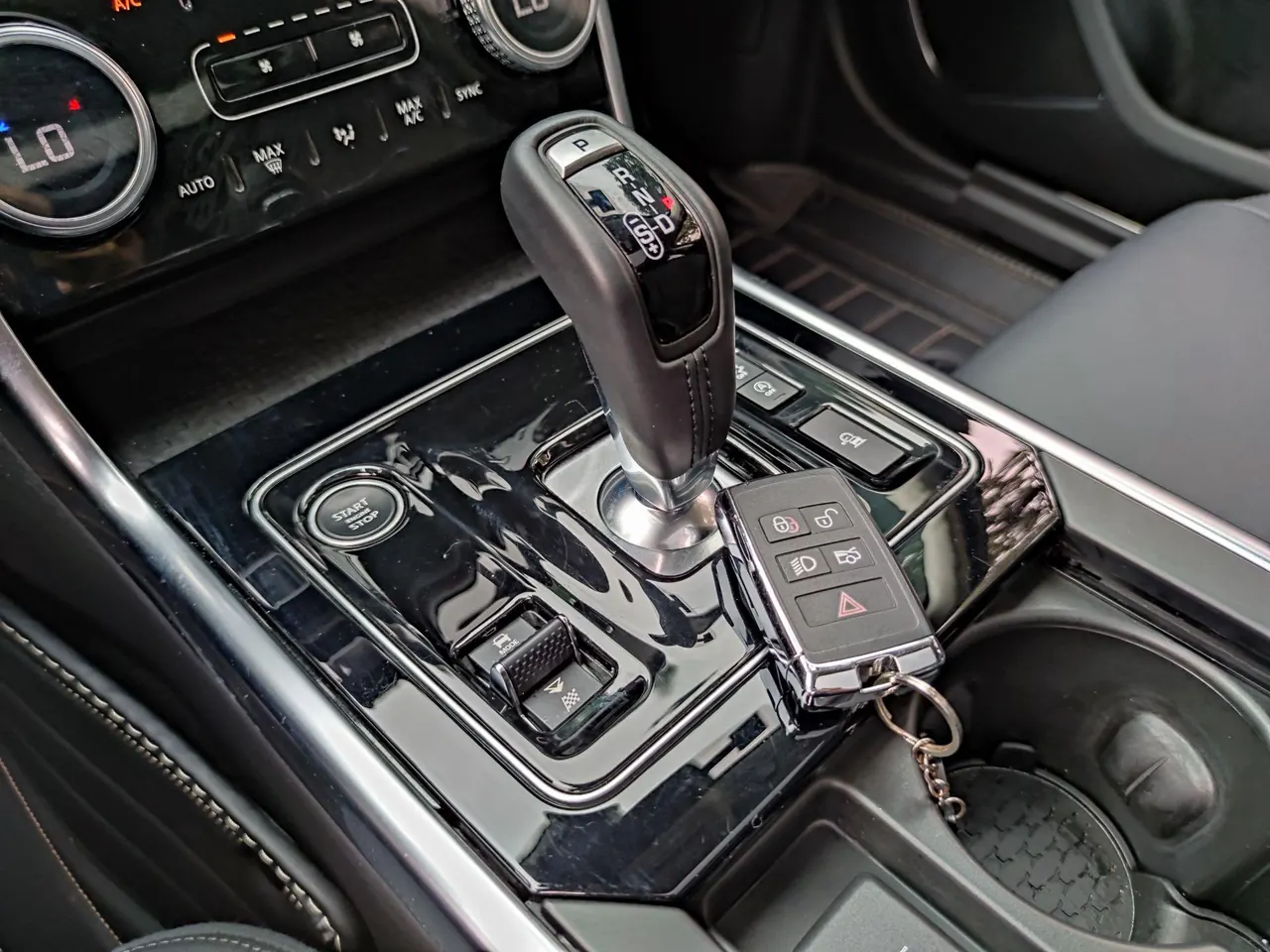 Jaguar 2020 XEL 2.0T 200PS R-DYNAMIC S Enterprising Sports Edition Automatic Gear 5