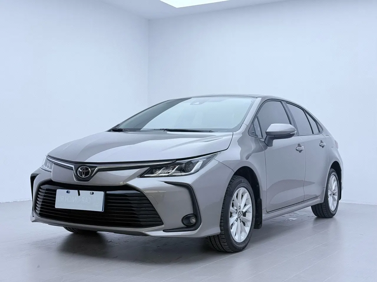 Открыть галерею: Toyota 2021 Corolla 1.2T Stepless Deluxe Edition Automatic Gear