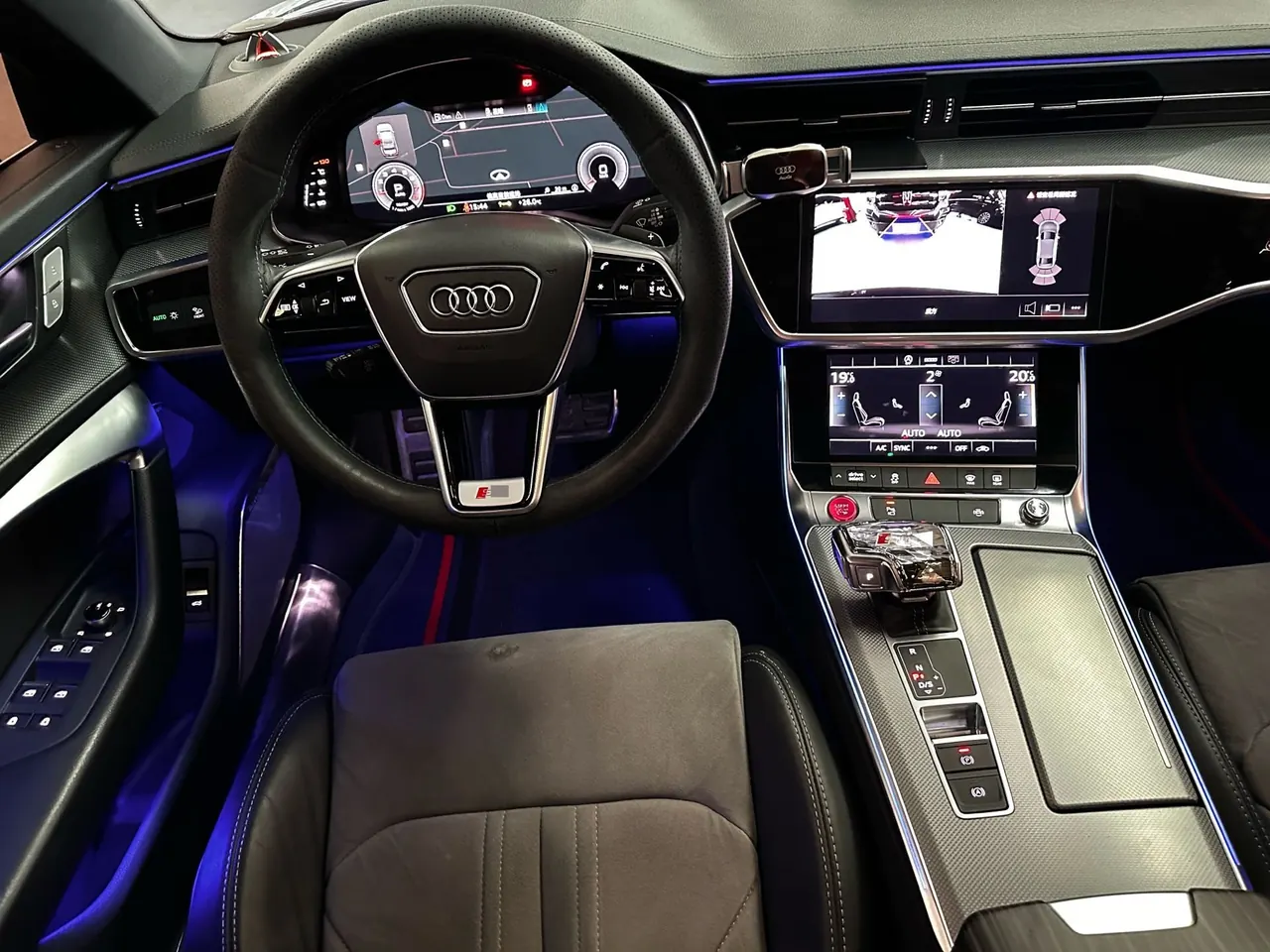 Audi 2021 A6L 2.0TFSI 40TFSI Deluxe Dynamic Automatic 2