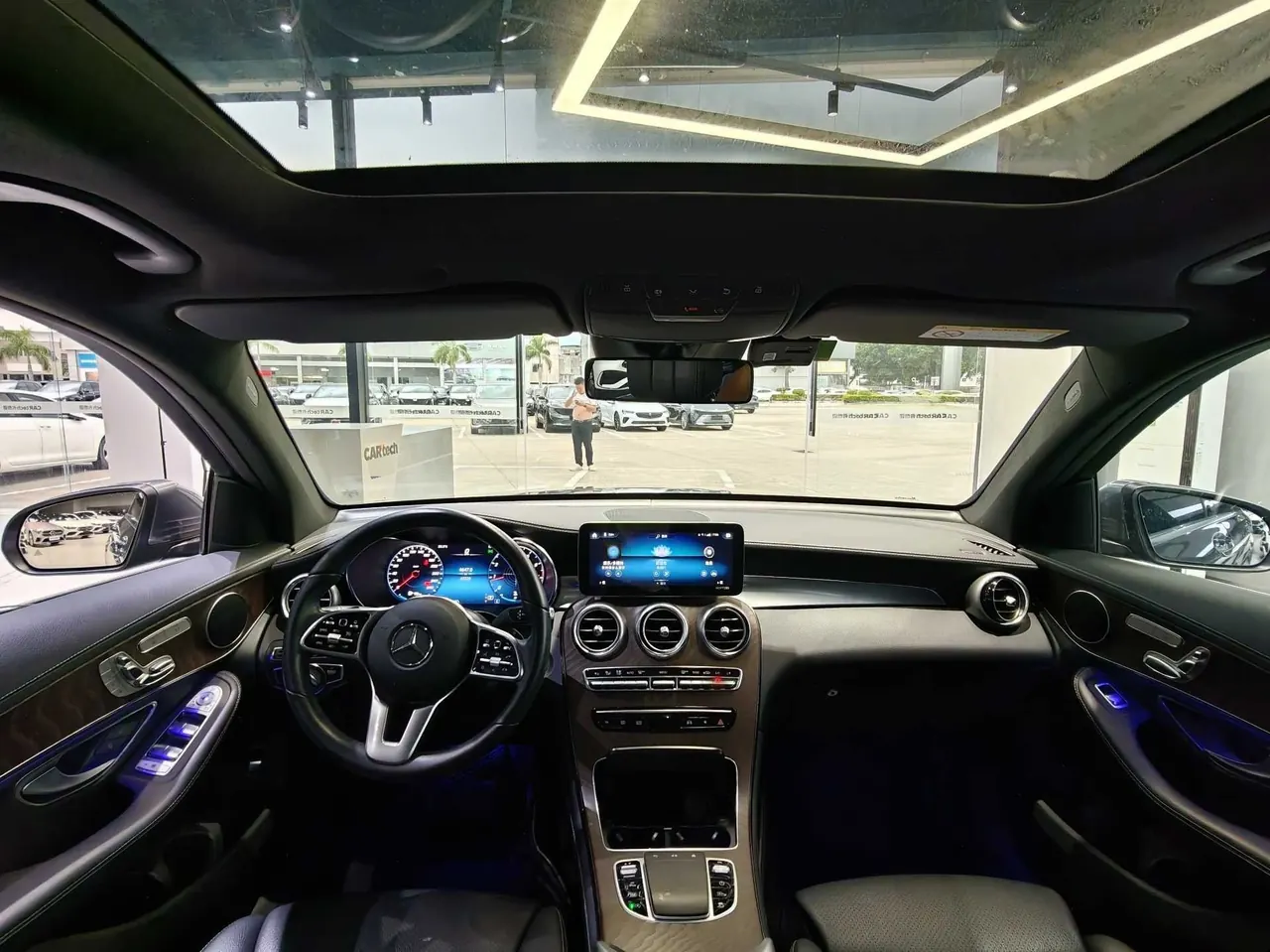 Mercedes Benz 2020 GLC 300 L 4MATIC 2.0T Dynamic Automatic 10