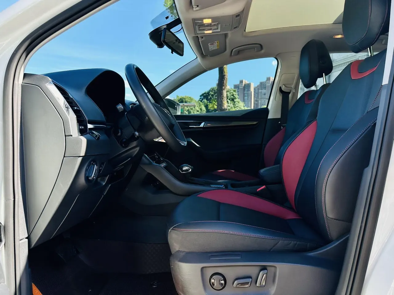 Skoda 2023 Keluoke 1.4TSI TSI280 Luxury Edition Automatic Gear 4